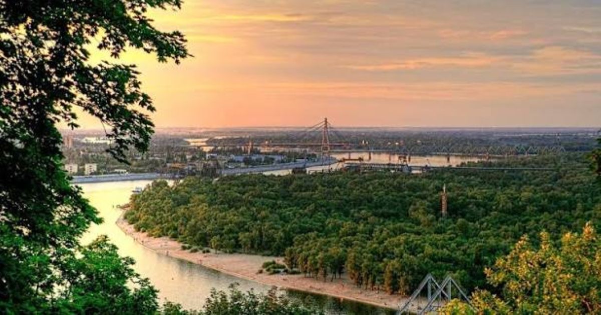 Які острови розташовані на Дніпрі в Києві: повний перелік і опис