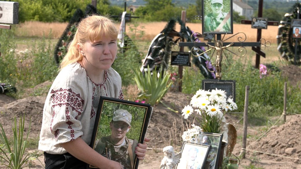 «Твій чоловік – ніхто»: дружина ветерана з Черкащини добивається його вшанування на Алеї Пам'яті