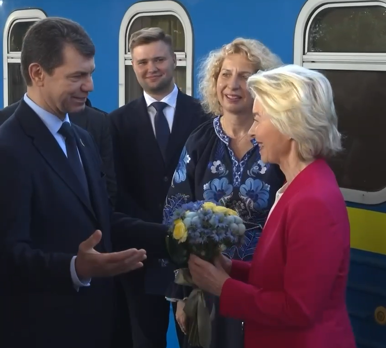 Президентка Європейської комісії прибула до Києва - фото 3