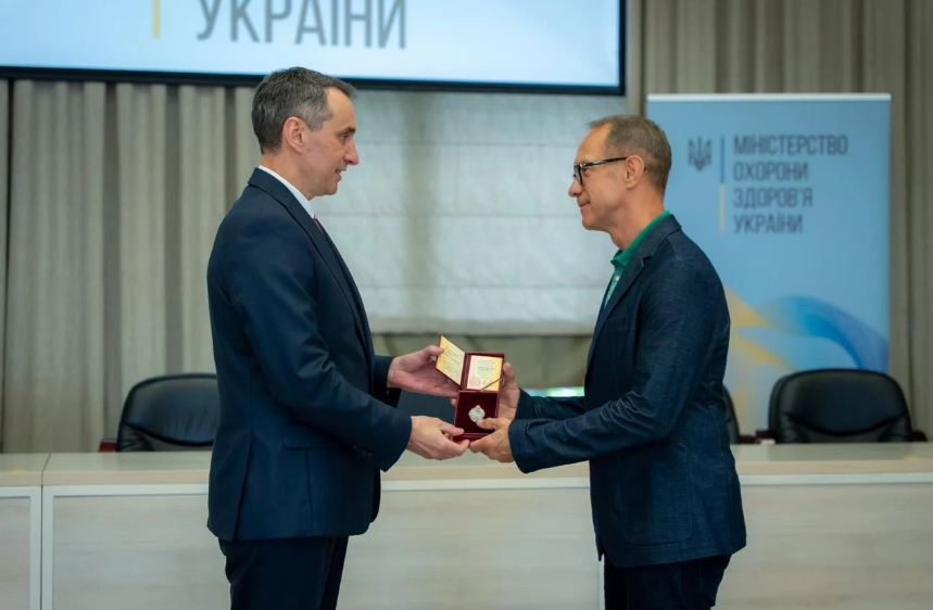 Шістьом медикам присвоїли почесне звання «Заслужений лікар України»: хто в списку - фото 4