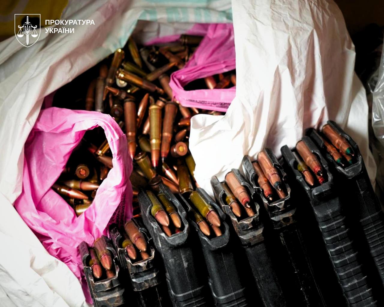 В Києві та 23 областях правоохоронці провели 435 обшуків та вилучили 170 кг канабісу та зброю - фото 3