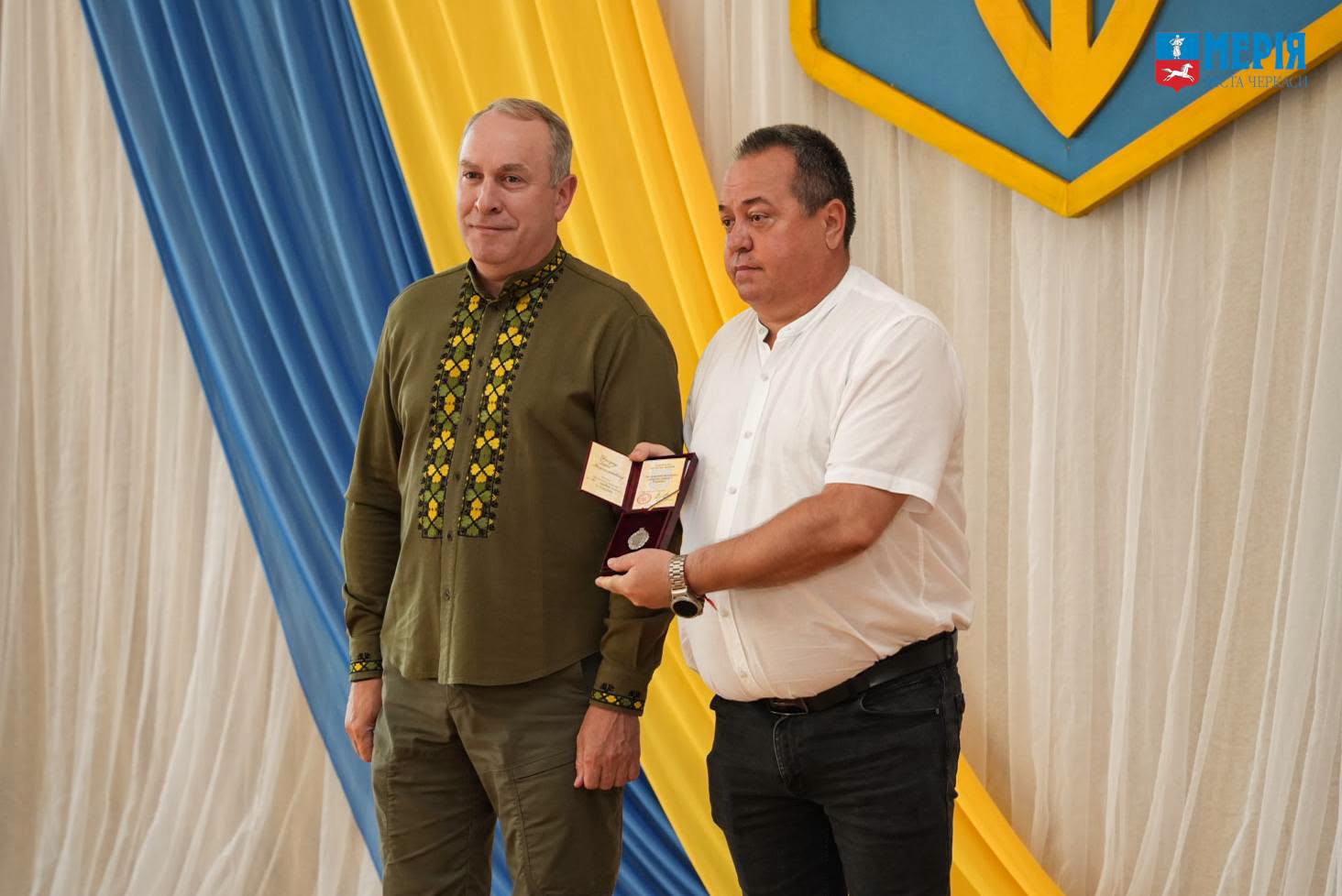 У Черкасах вручили нагороди з нагоди Дня Української Державності. Фото - фото 4