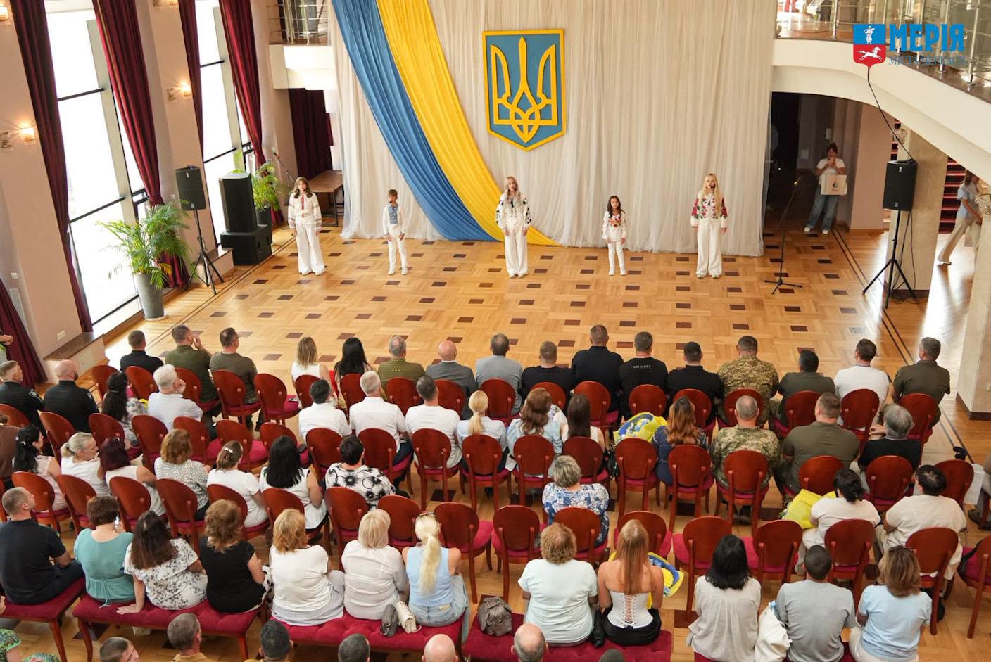 У Черкасах вручили нагороди з нагоди Дня Української Державності. Фото - фото 11