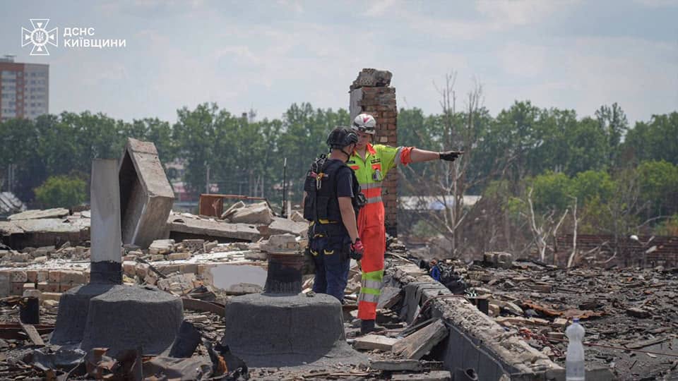 У Вишневому рятувальники-верхолази та сапери ДСНС провели унікальне обстеження будівель
