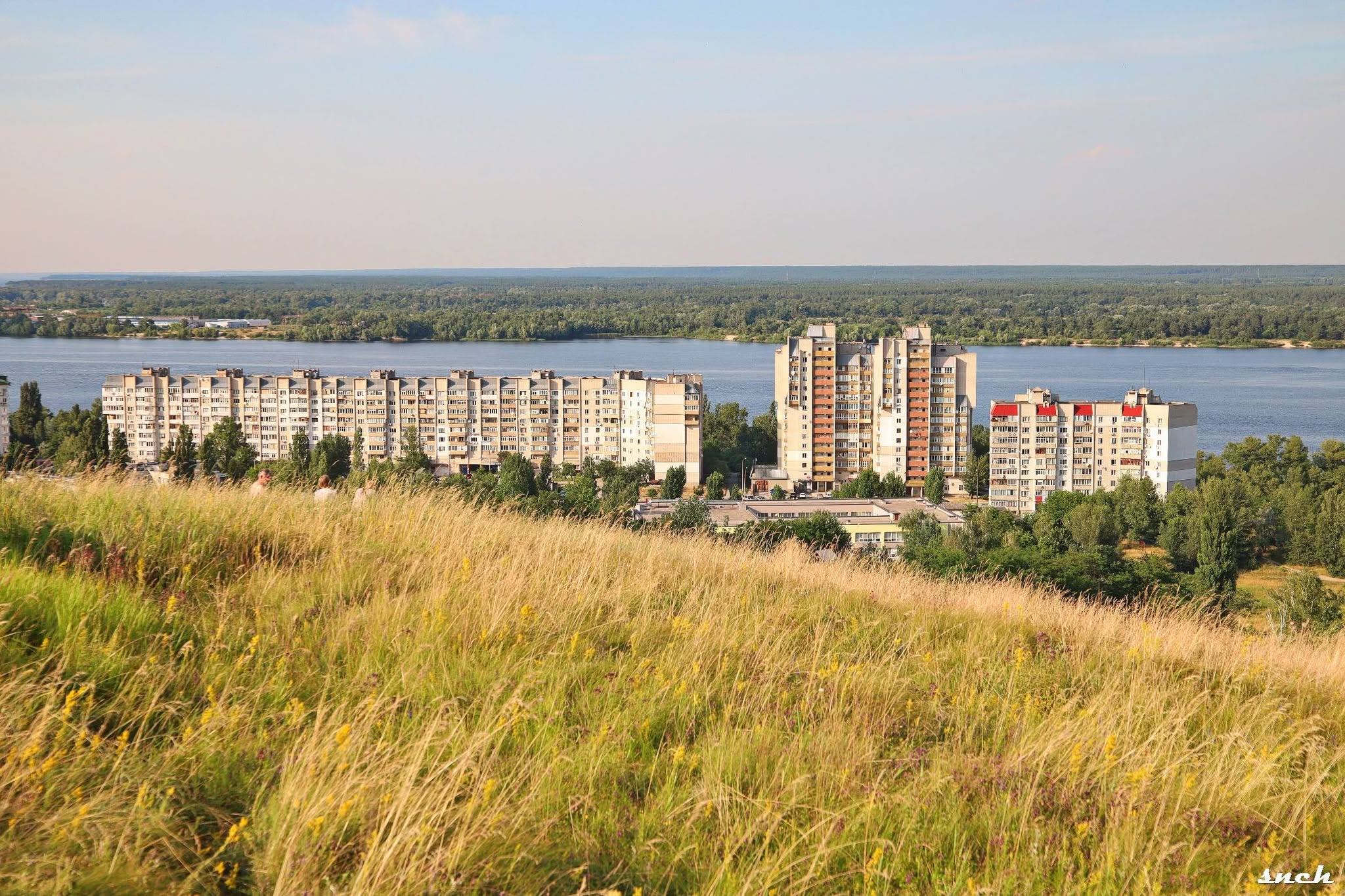 Літній вечір у Каневі. Атмосферні фото з берега Дніпра - фото 5