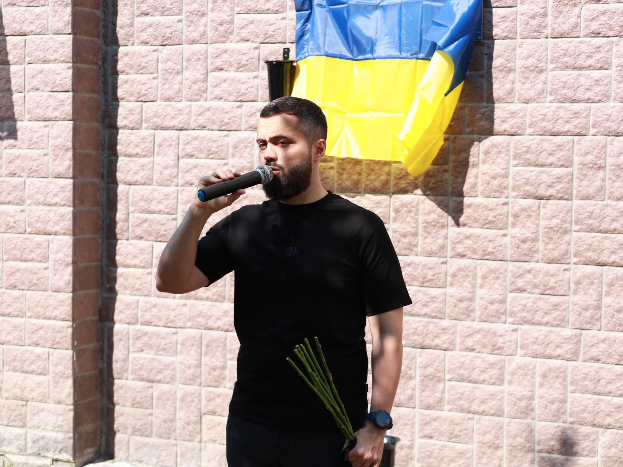У Києві відкрили меморіальну дошку полеглому захиснику Сергію Кошовому