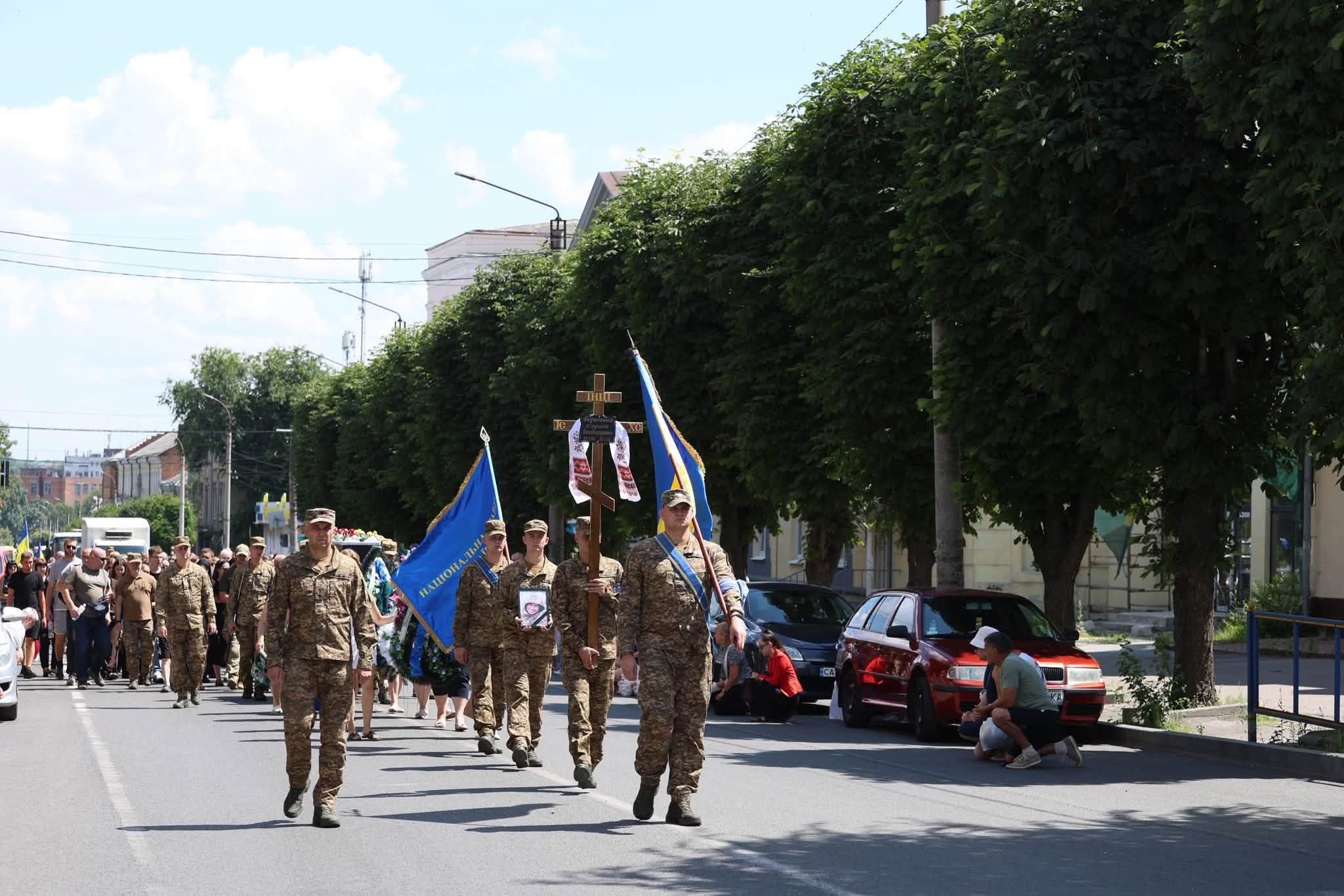 На Черкащині попрощалися із військовим Сергієм Береговим. Фото - фото 7