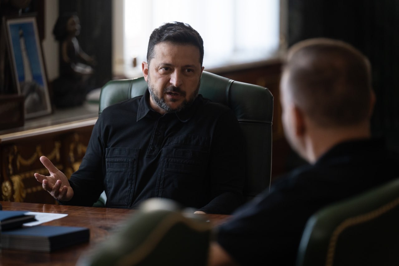 Президент зустрівся з «Флешем»: обговорили військові інновації