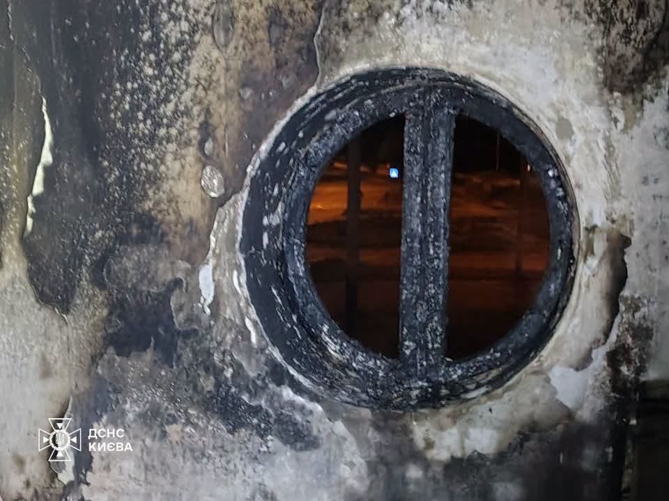 У Святошинському районі Києва під час пожежі виявили тіло чоловіка