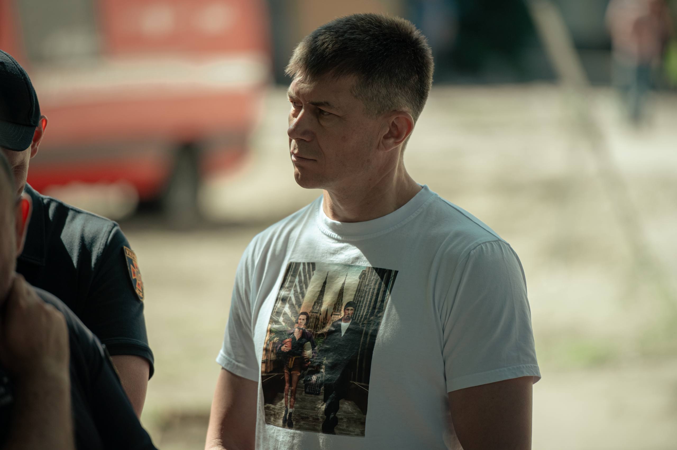Представники Святого Престолу та ООН відвідали зруйнований російською атакою будинок у Києві - фото 8