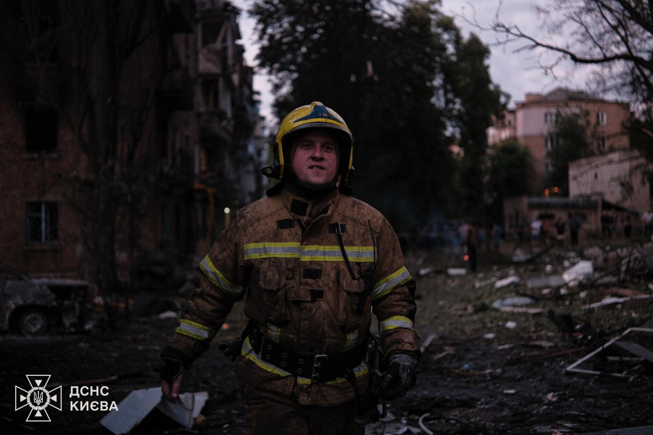 У Києві одна людина загинула, ще 15 отримали поранення - фото 6