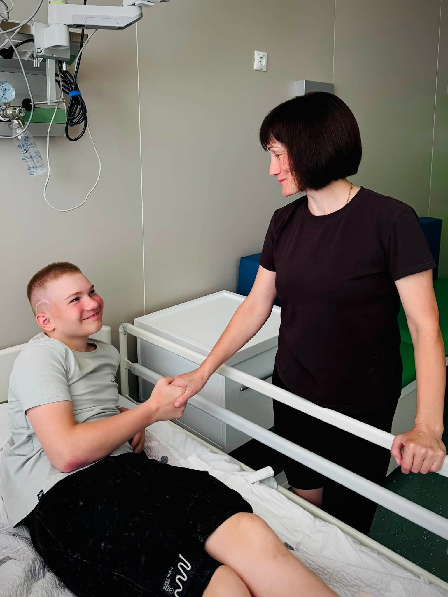 Лікарі Охматдиту врятували дитину від епілепсії, спричиненої пухлиною мозку