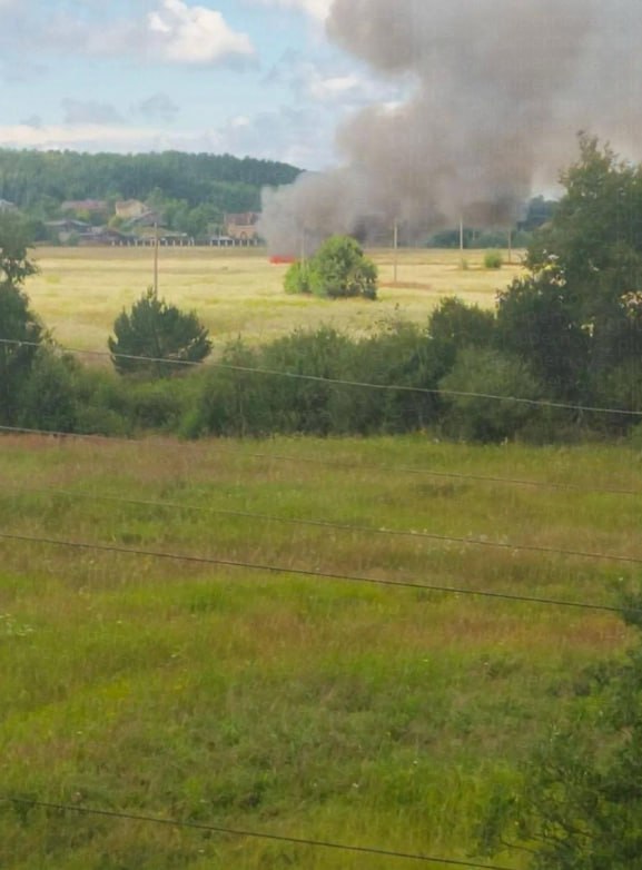 У Підмосков'ї розбився найсучасніший військовий літак росіян Су-57 - фото 3