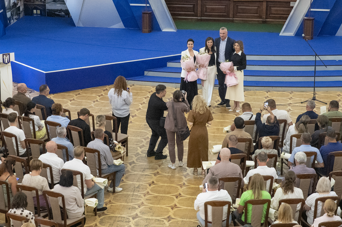 Віталій Кличко напередодні Дня медпрацівника привітав столичних медиків - фото 2