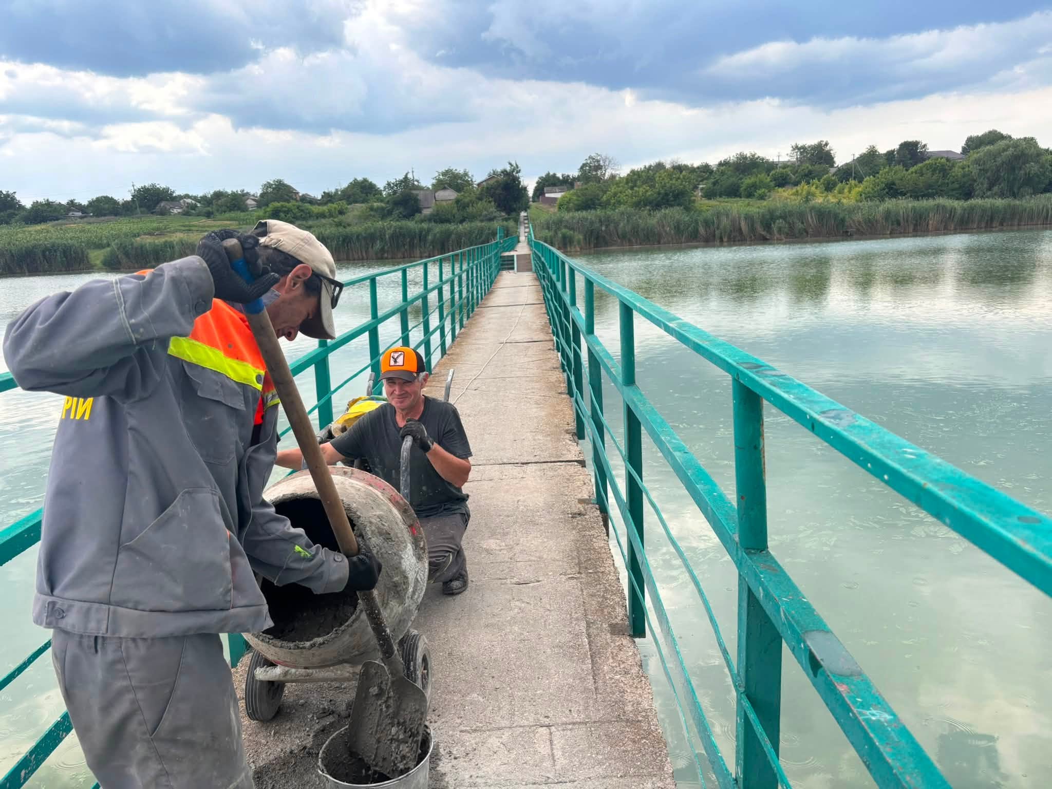 У Чорнобаї закривають на ремонт міст через річку Ірклій
