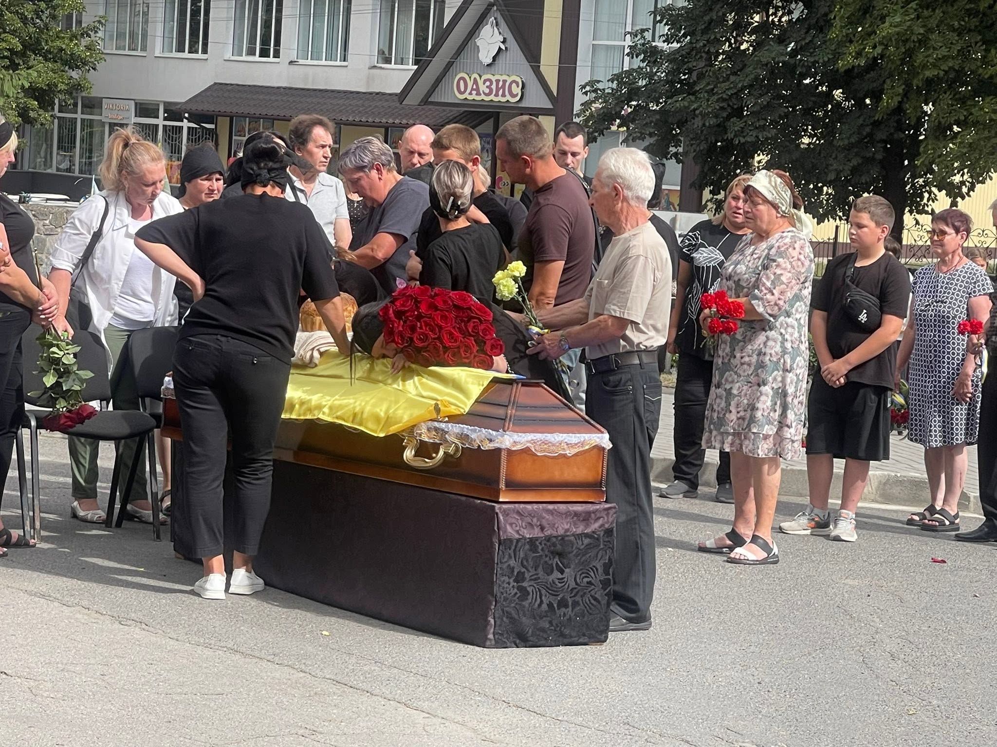 Молодого тата трьох дітей поховали на Черкащині – воїн загинув у Курській області - фото 3