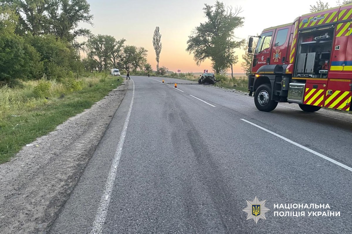 Лобове зіткнення автомобілів на Черкащині: загинули обидва водії