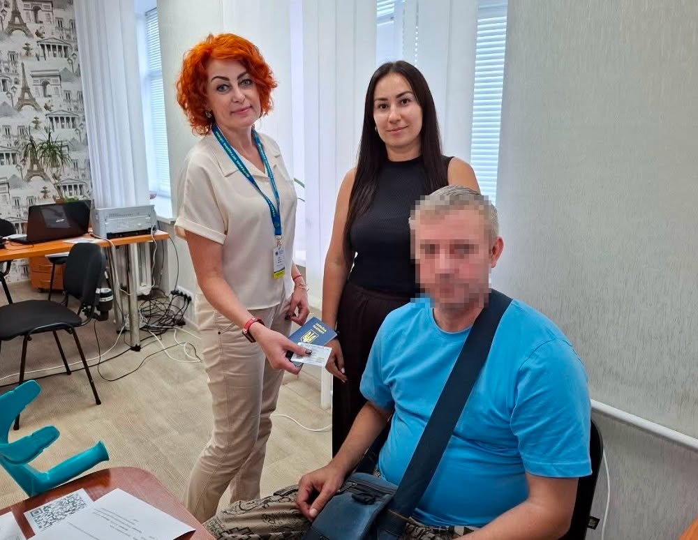 Військовослужбовці на Черкащині одночасно оформили ID-картки та закордонні паспорти