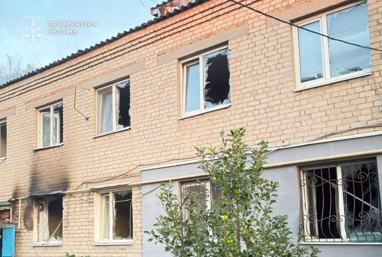 Внаслідок масованих ворожих атак на Дніпропетровщині та Запоріжжі загинули 10 людей, 26 - поранені
