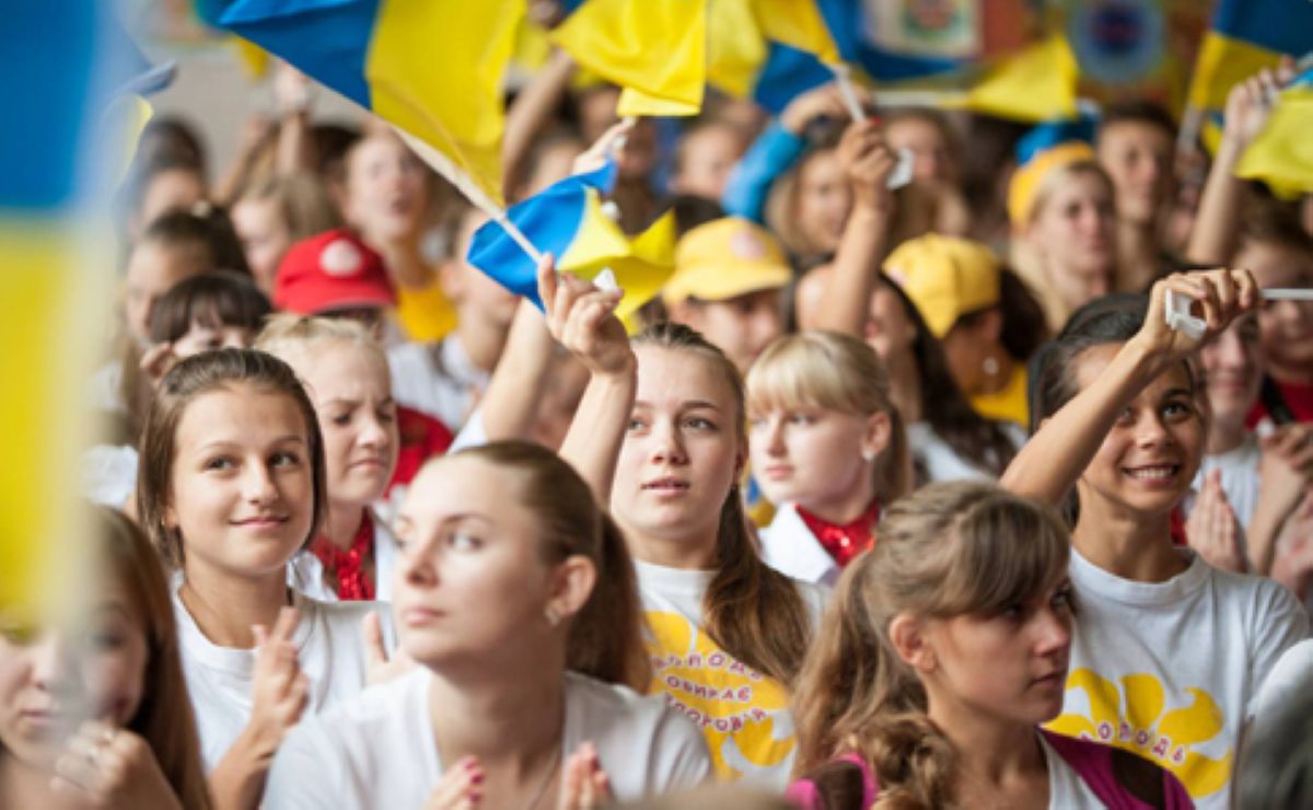 День Молоді – 12 серпня 2026: історія, традиції та значення свята