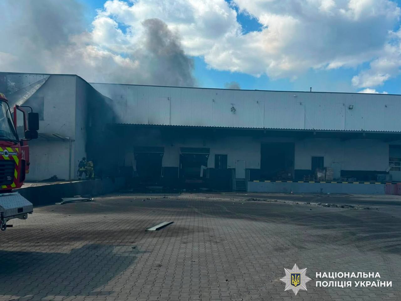 Поліція документує наслідки ворожої атаки на Київщині. ФОТО - фото 2