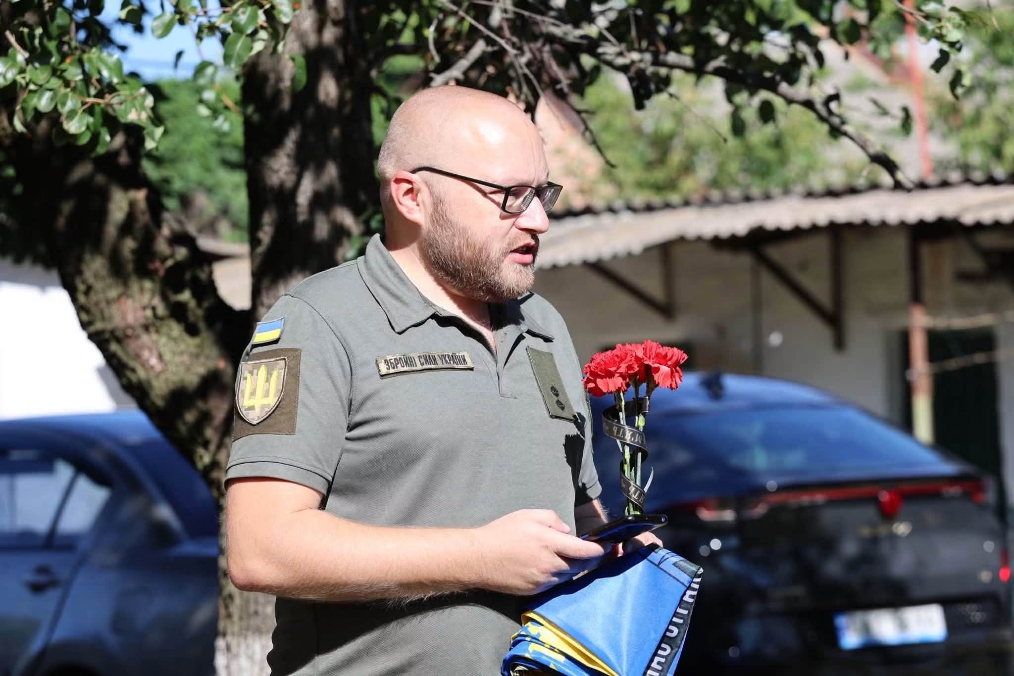 На Черкащині відкрили меморіальну дошку на честь захисника Костянтина Ужевенка