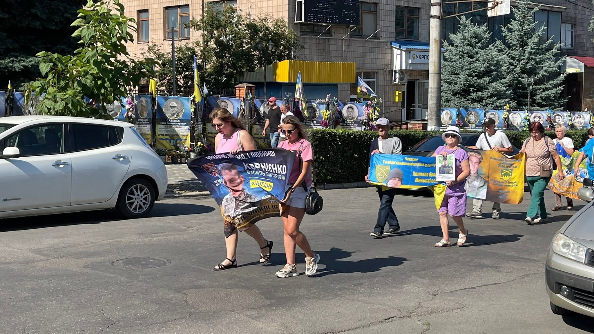«Не мовчи. Полон вбиває» — на Черкащині молилися за полонених і безвісти зниклих воїнів. Фото - фото 2