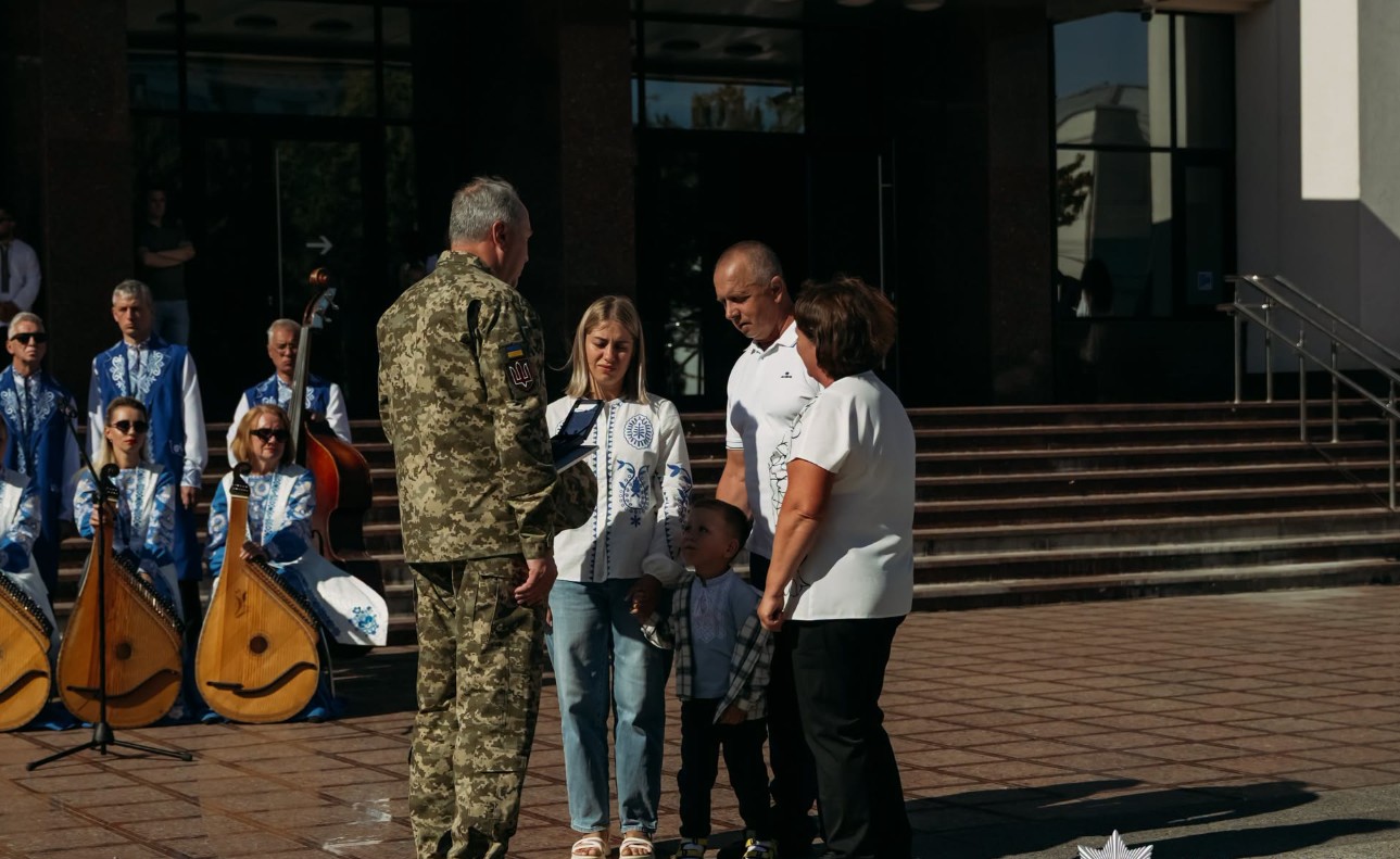 Шестеро поліцейських Черкащини посмертно нагороджені «Комбатантським хрестом» - фото 4