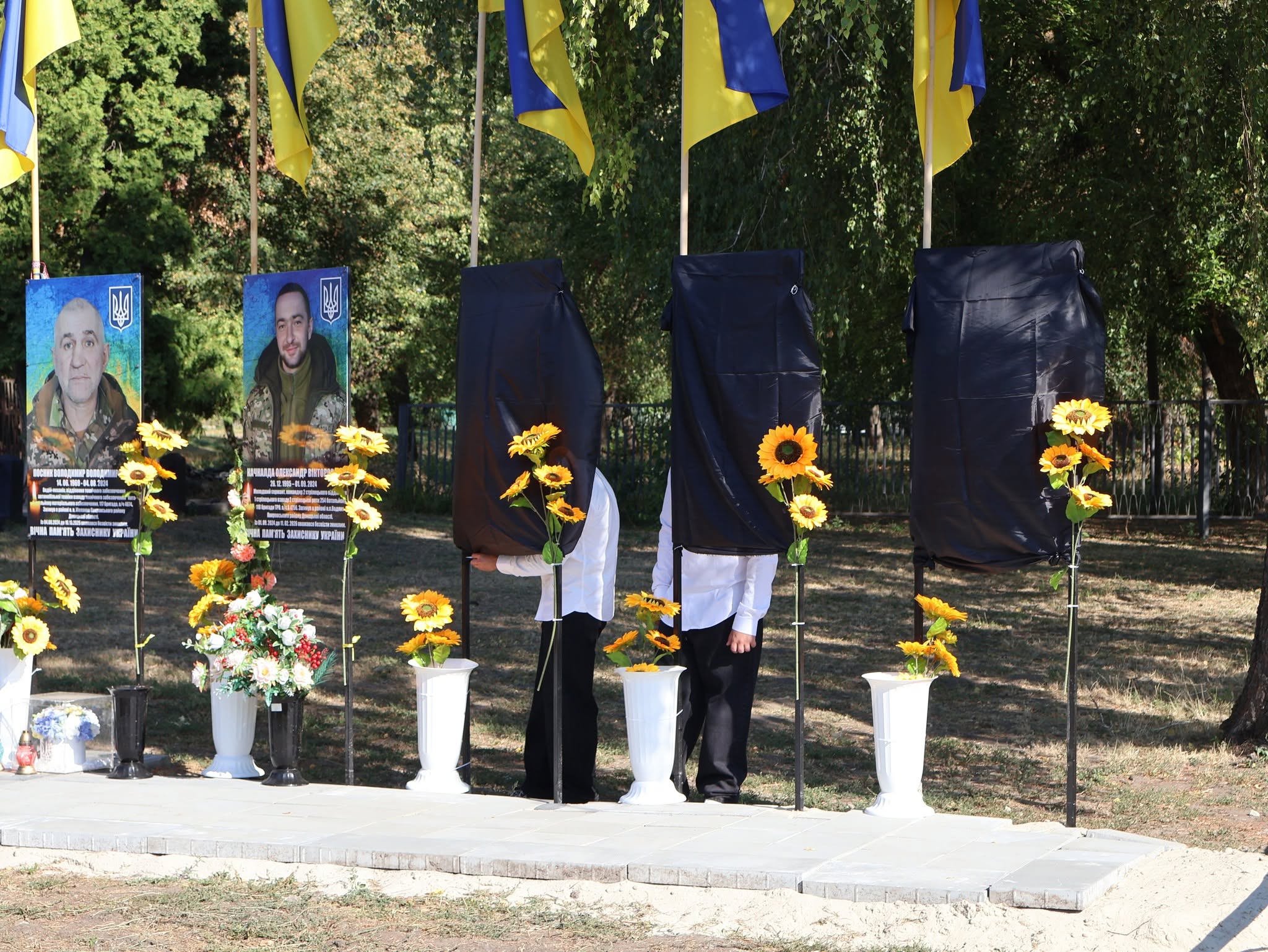 У громаді на Черкащині відкрили меморіальні дошки загиблим воїнам - фото 2