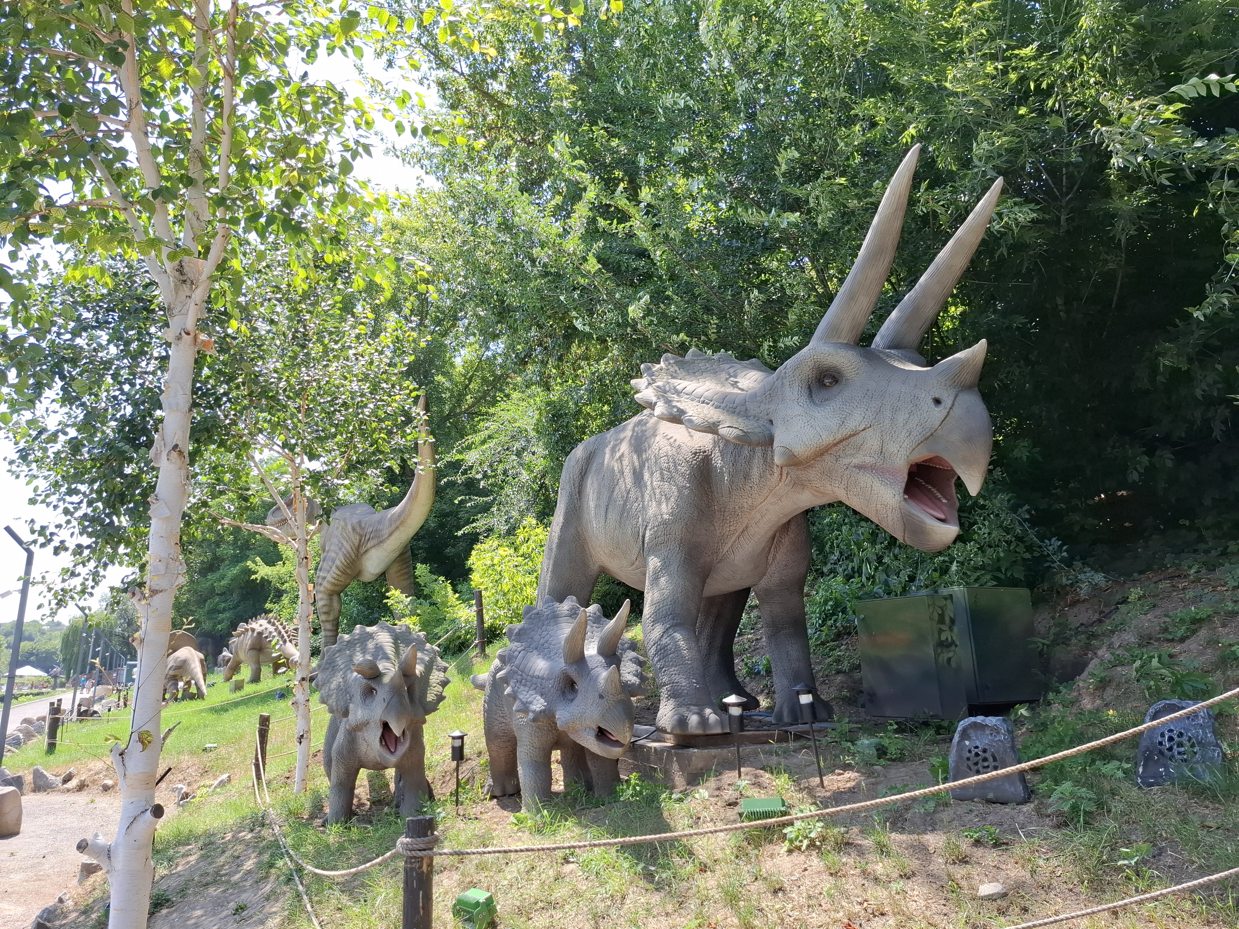 Парк динозаврів Dino Sofia в Умані: подорож у мезозойську еру. Фоторепортаж - фото 4