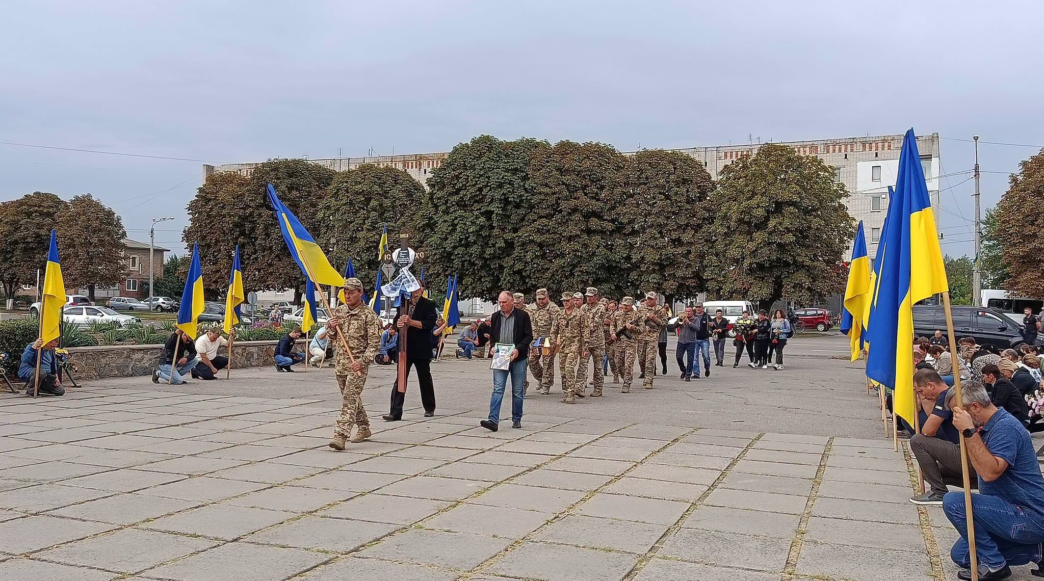 У Черкаській області попрощалися із воїном-переселенцем, який загинув на Сумщині - фото 2