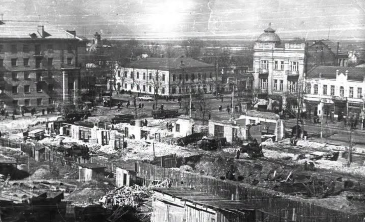 Показали архівні фото Хрещатика у Черкасах і розповіли про його попередні назви - фото 2