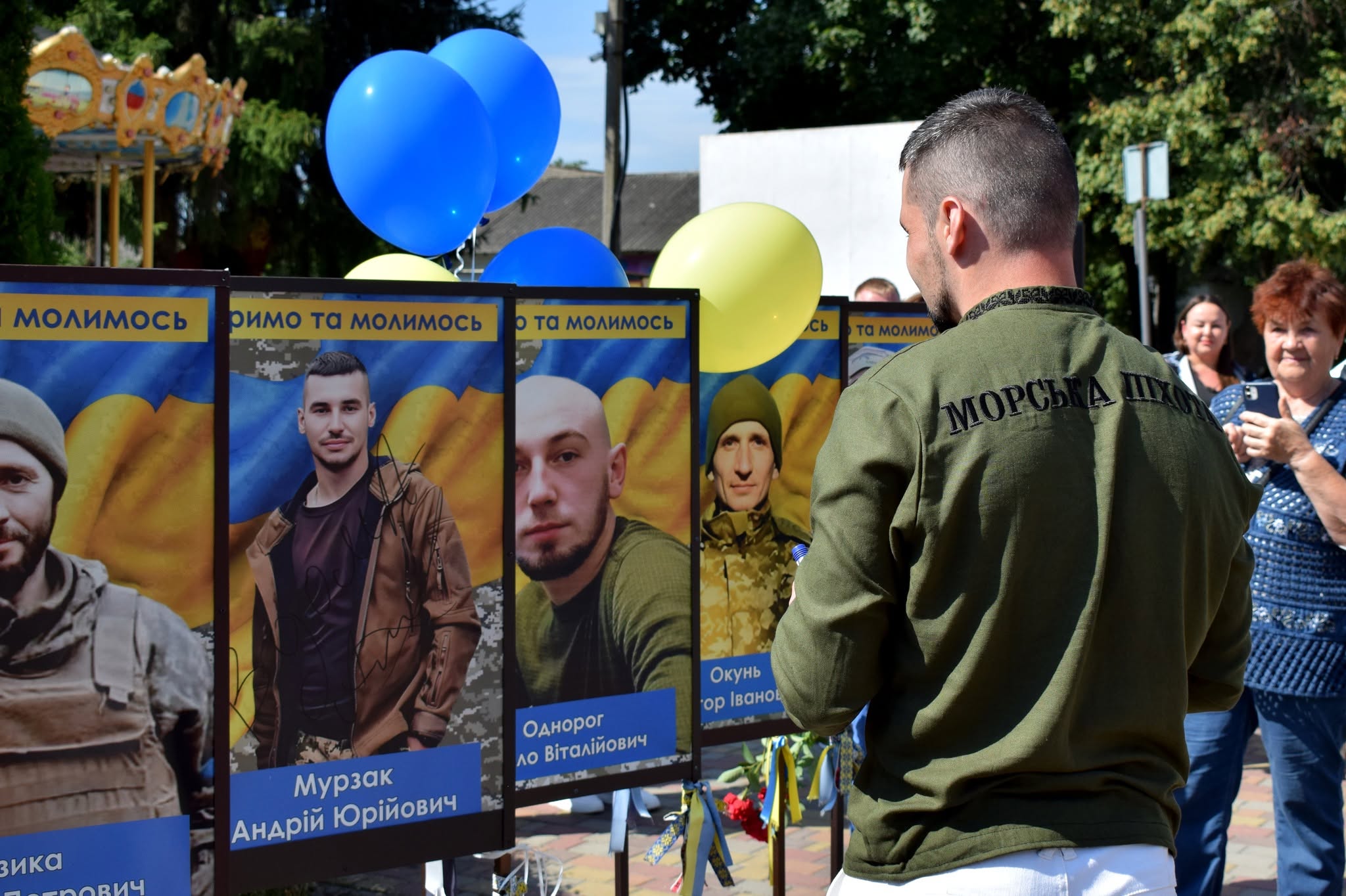 Матроса Андрія Мурзака, який повернувся з полону, зустріли на Черкащині - фото 4