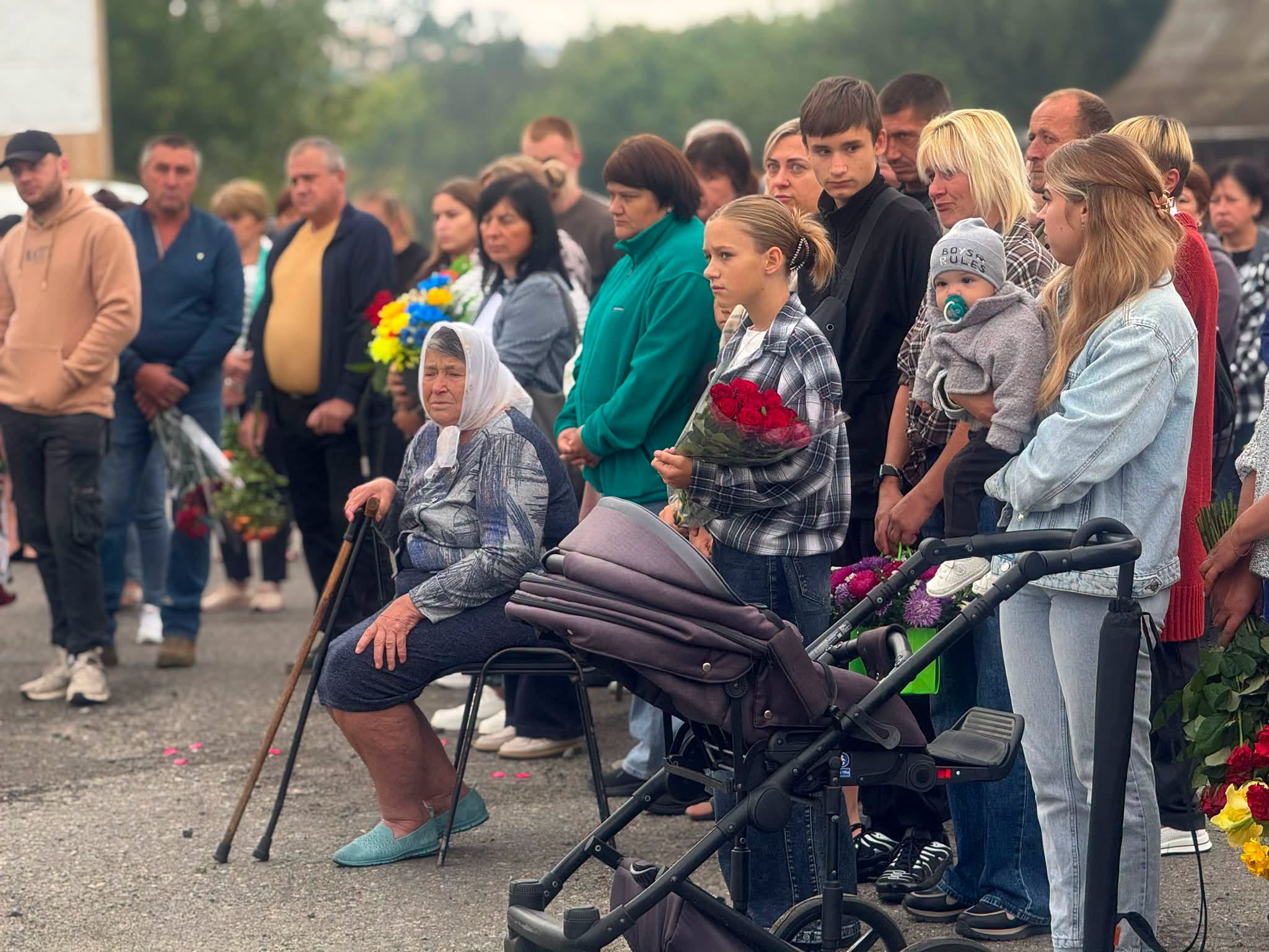 На Черкащині відкрили Алею Героїв із 12 портретами