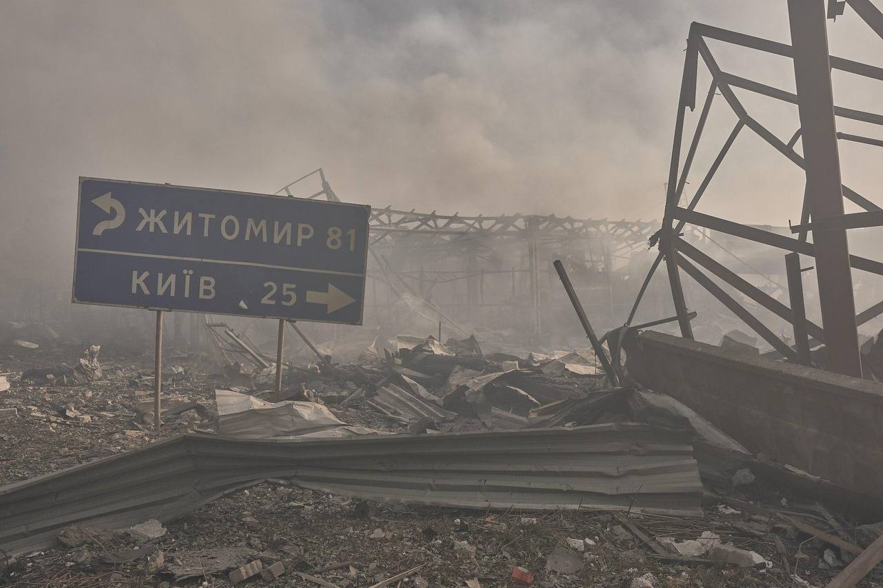 37 людей загинули внаслідок детонації після прильоту по підприємству на Київщині