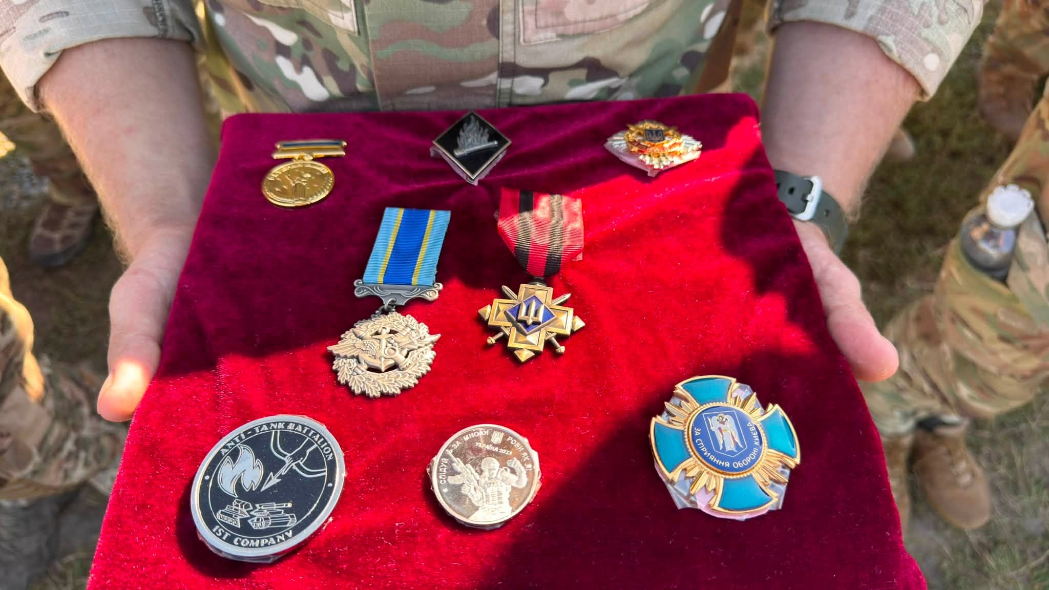 Повернулися додому назавжди: у Кам’янці поховали двох військовослужбовців - фото 2