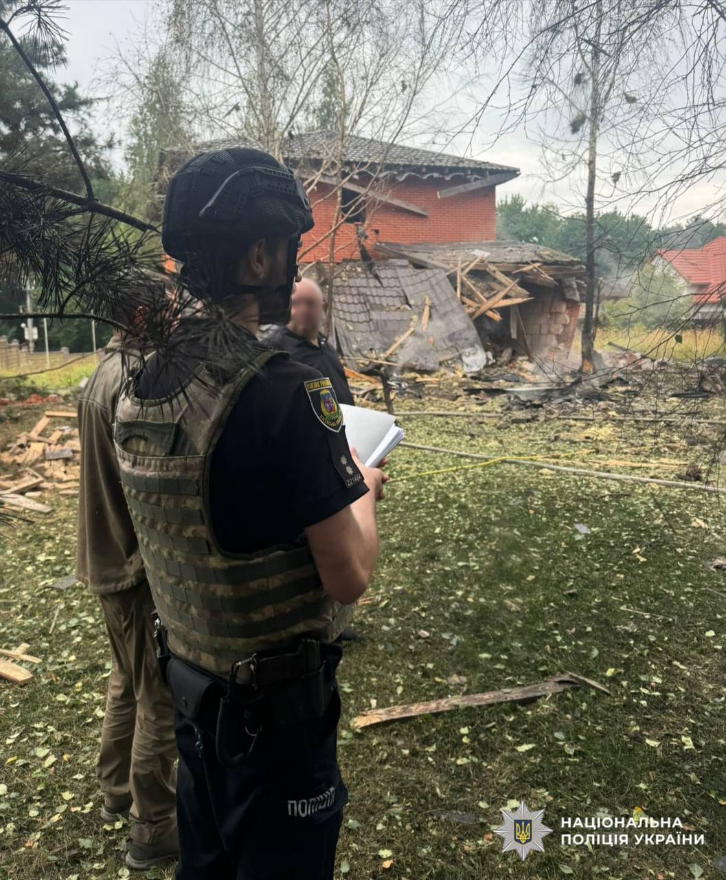 РФ продовжує атаку дронами: на Київщині внаслідок обстрілів постраждали 5 людей - фото 3