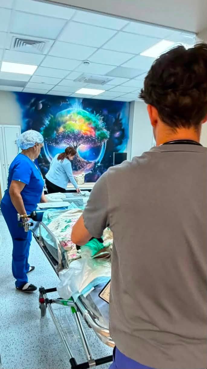 В Охматдиті врятували дівчинку після тяжкої ДТП: дитина 10 днів провела в реанімації - фото 4