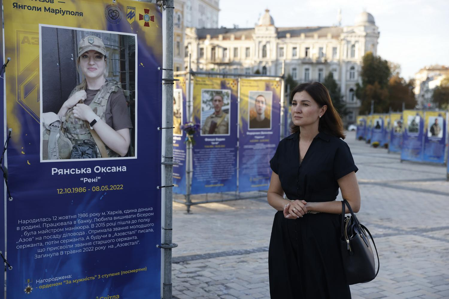 Киян запрошують на виставку «Воїни світла» з 520 історіями полеглих захисників - фото 3