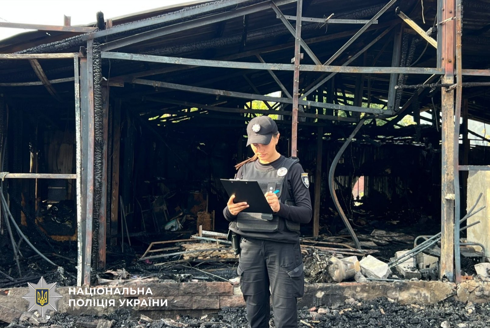 Атака дронів на Київщину: у Борисполі постраждав чоловік, пошкоджені будинки, авто та магазини