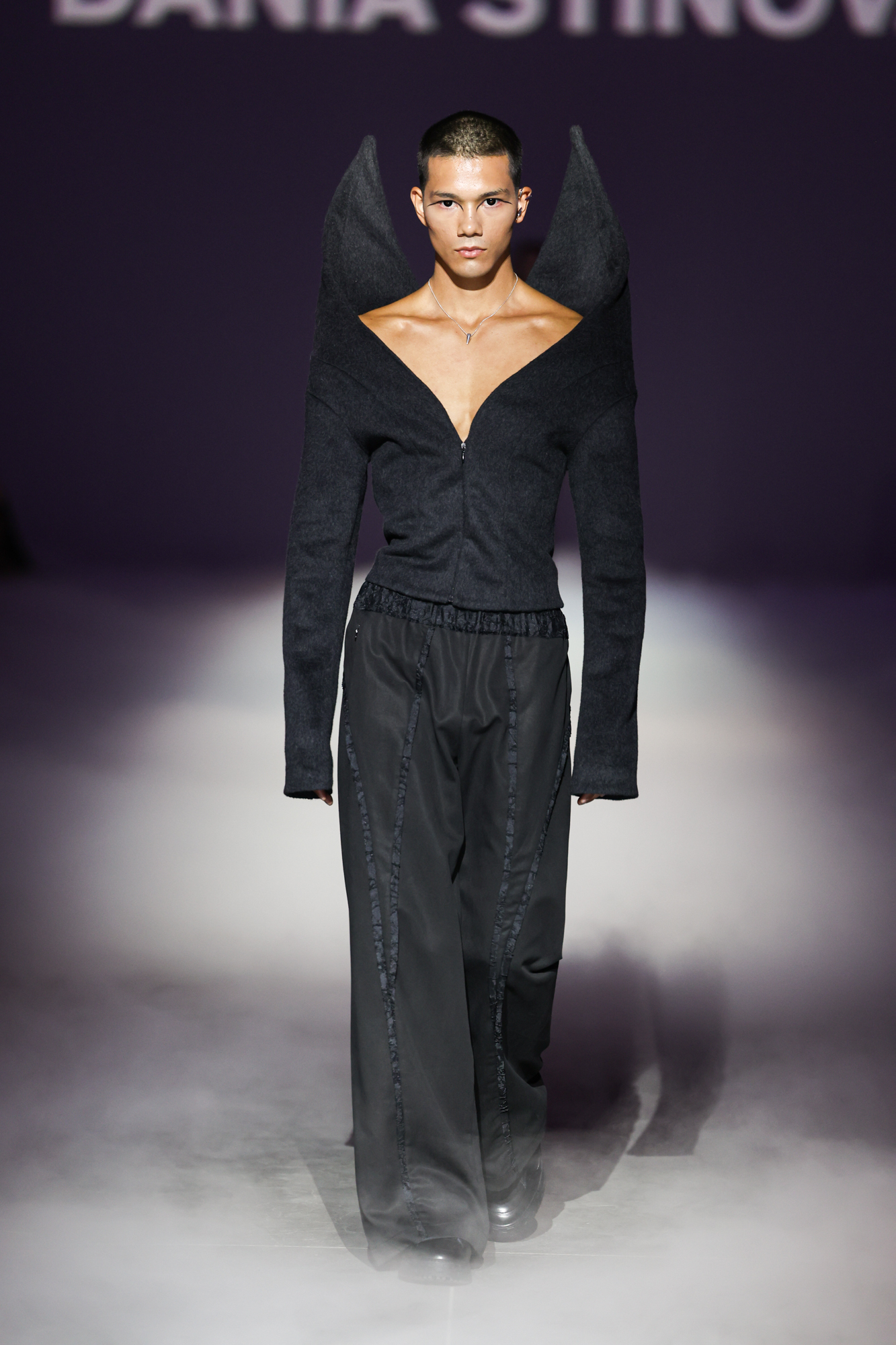 Ukrainian Fashion Week у Києві: ветерани на подіумі, показ в укритті та 50 українських брендів
