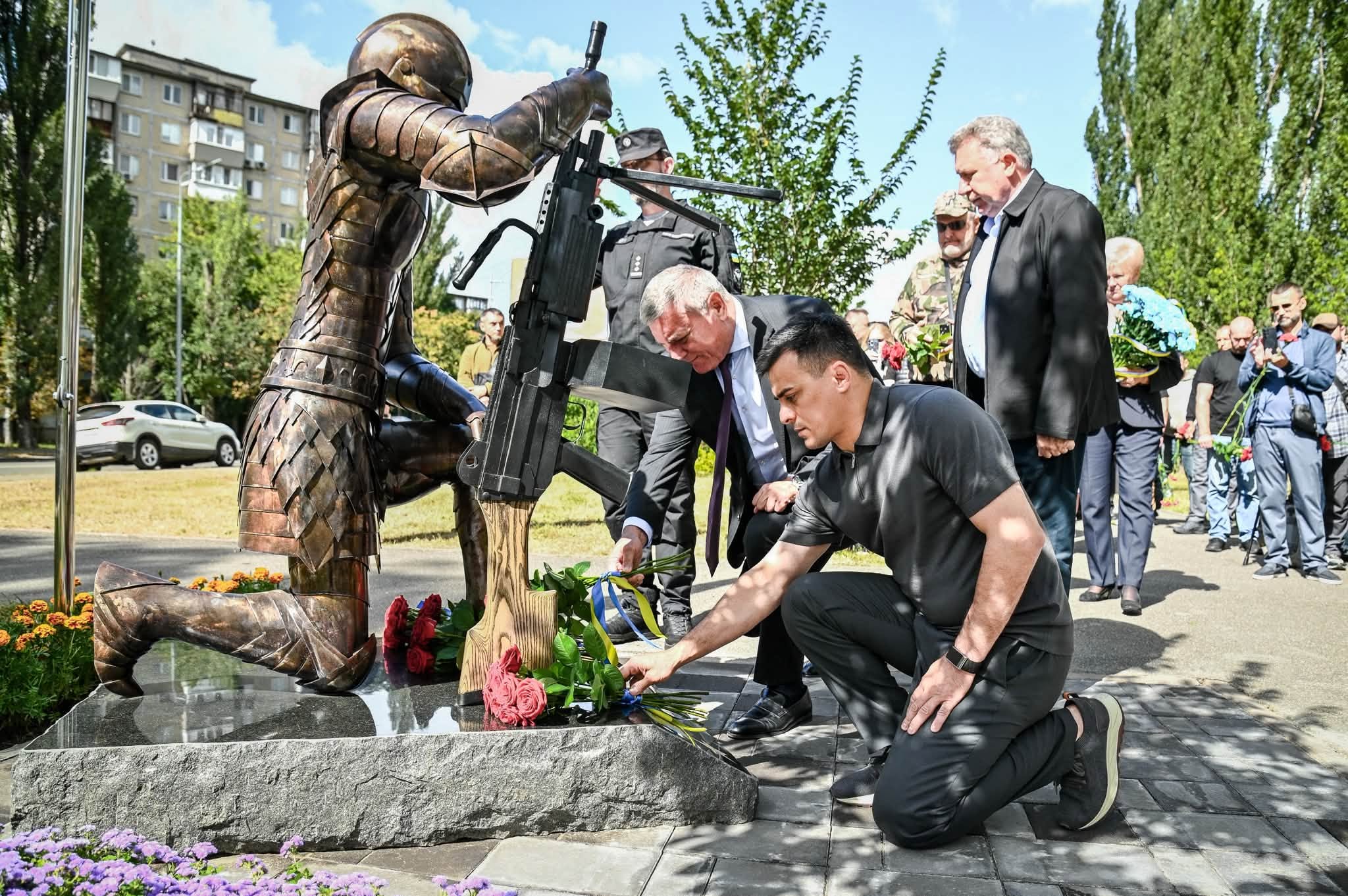 У Києві відкрили пам’ятник воїнам-розвідникам — Героям України - фото 2