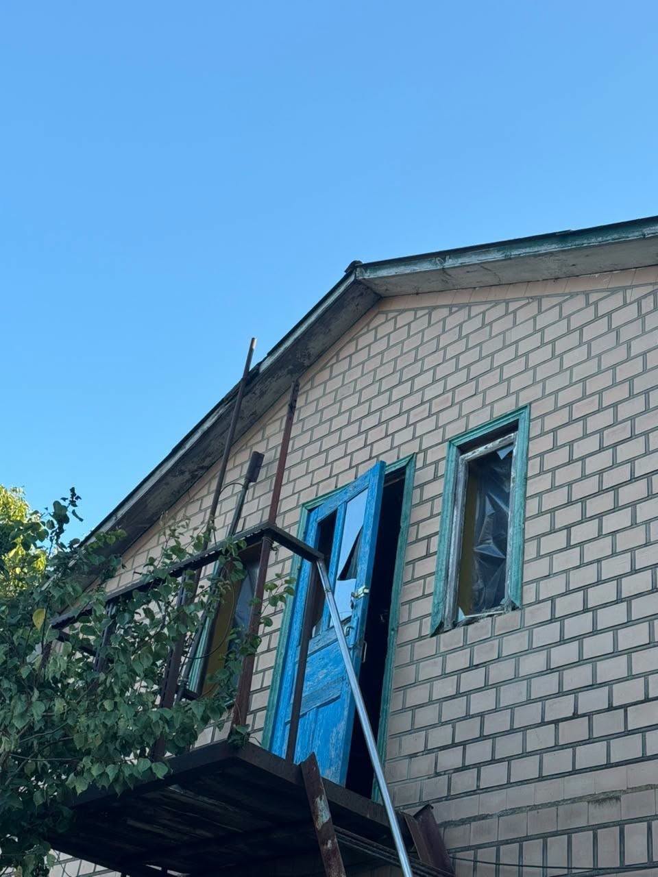 Уламки дрона пошкодили будинки на Черкащині - фото 2
