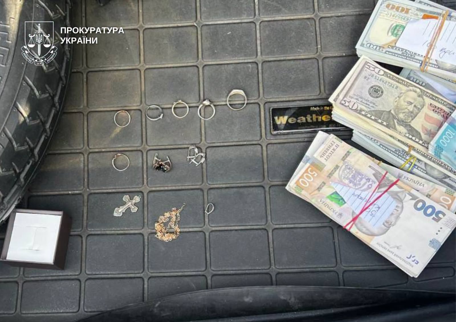 У Києві шахраї виманили у 13-річної доньки військового 2,5 млн грн