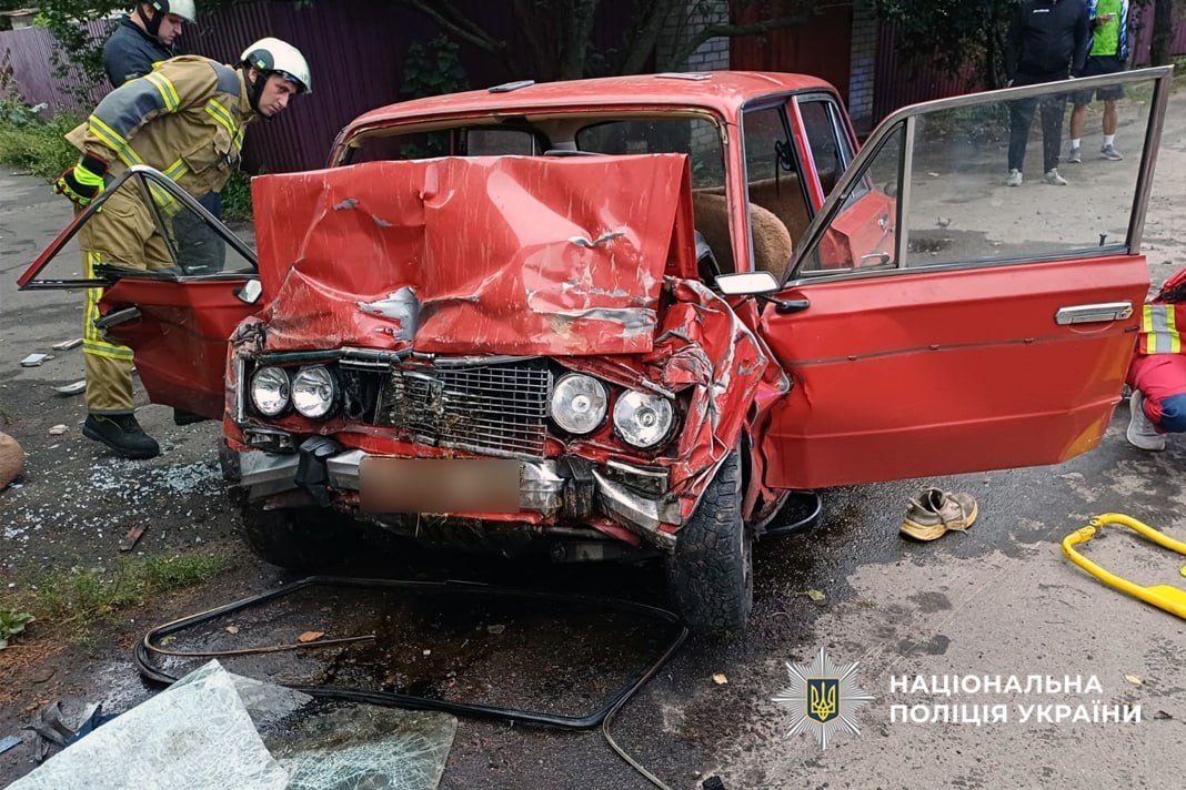 Смертельна ДТП у Черкаському районі: автомобіль влетів у стіну