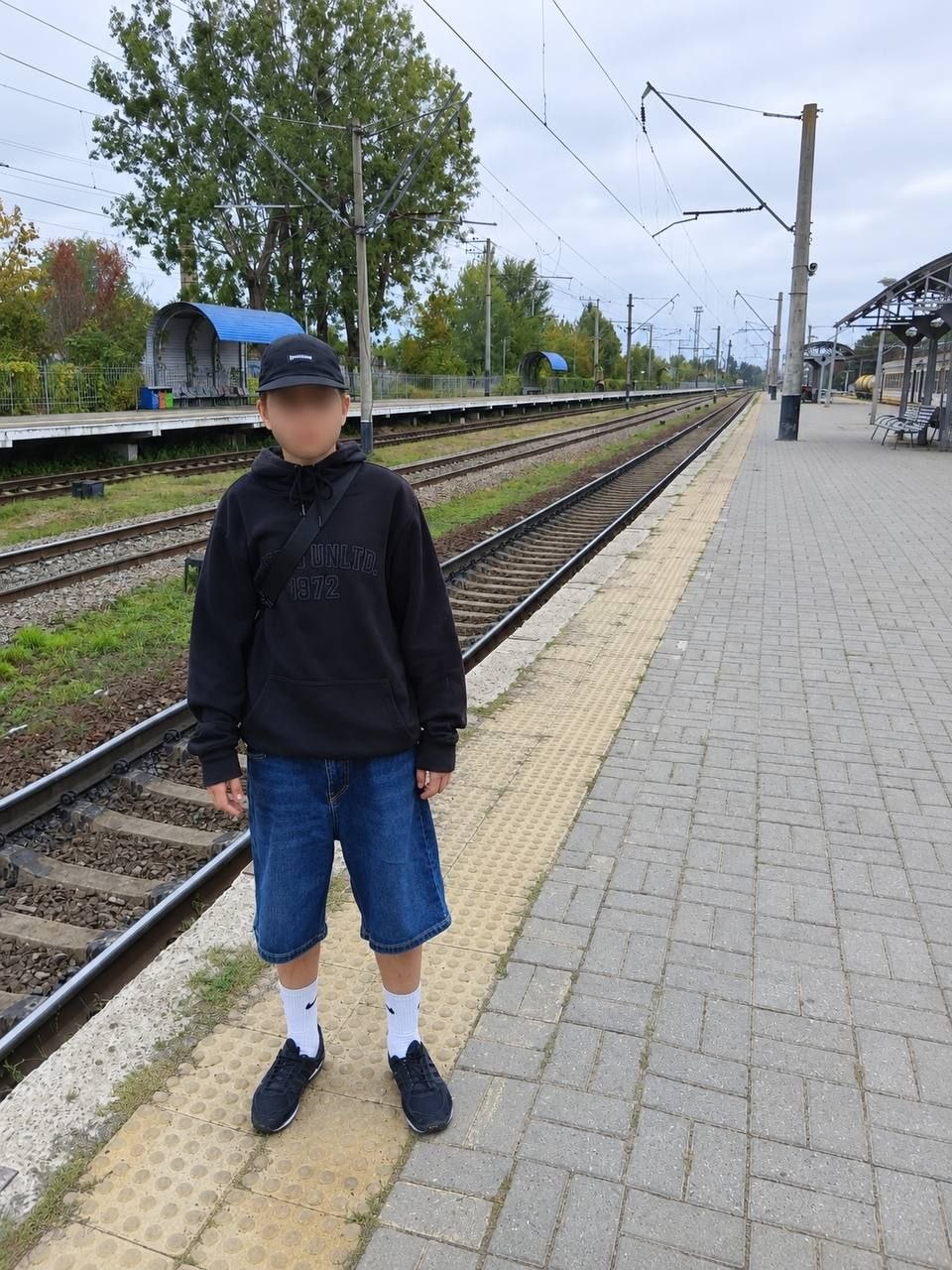 На Київщині підлітки розмалювали поїзд Ірпінь – Святошин