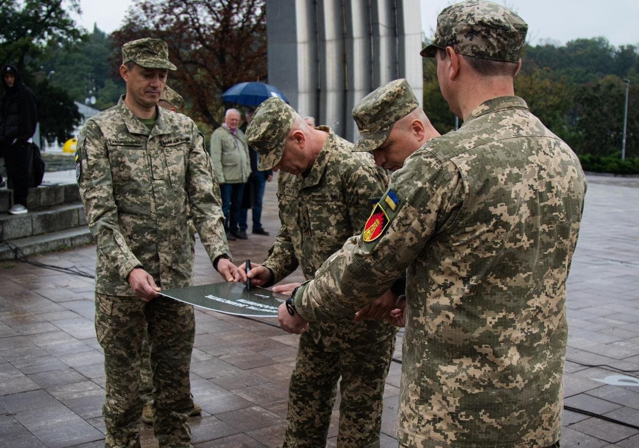 У Києві відкрили пам’ятний знак фахівцям військ радіаційного, хімічного та біологічного захисту ЗСУ