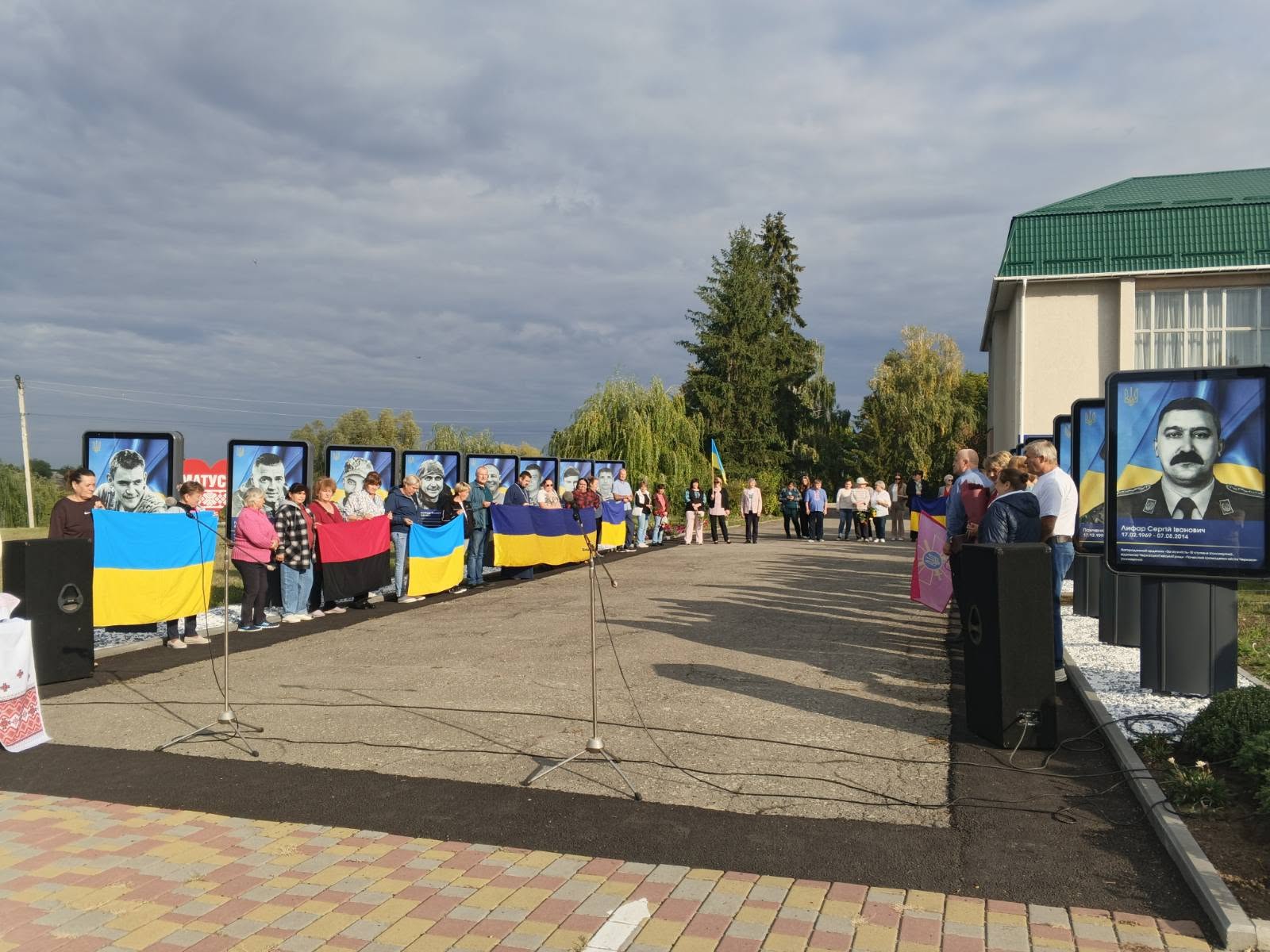 На Черкащині зустріли воїна Максима Литвина, якого повернули з російського полону - фото 2