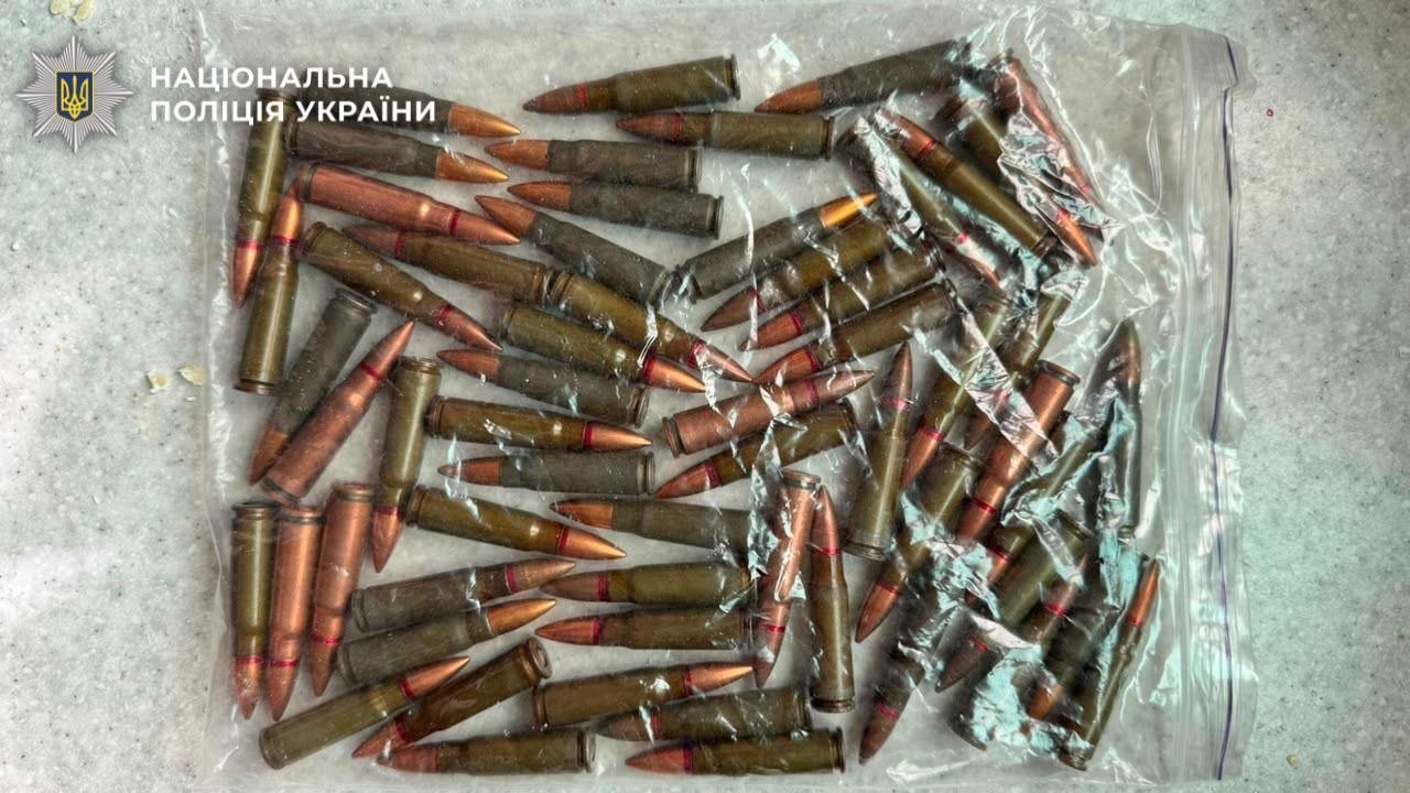 На Київщині з авто відкрили вогонь по чоловіку та жінці - фото 2