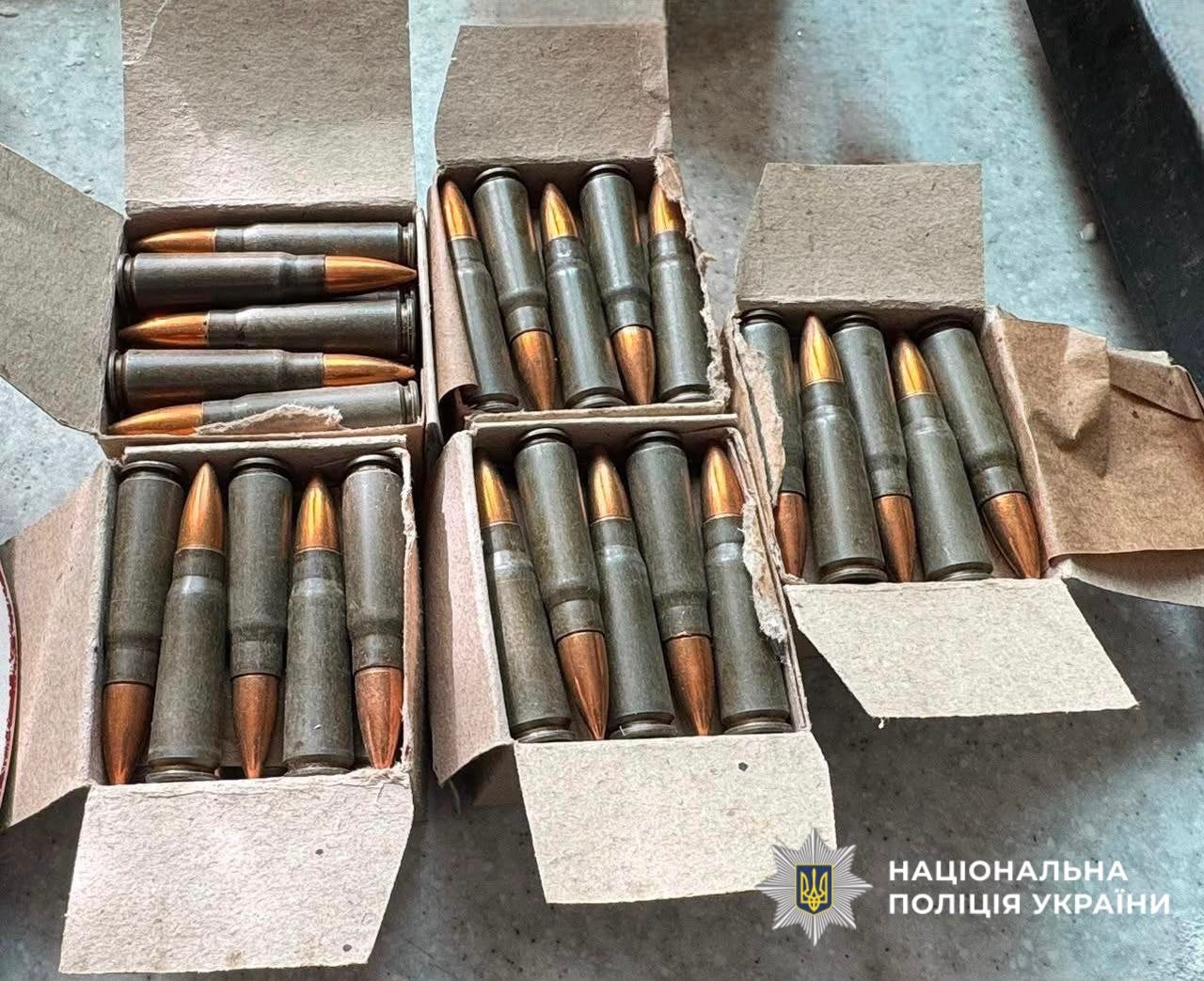 На Київщині з авто відкрили вогонь по чоловіку та жінці
